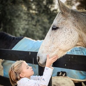 Meet your Posher, Rebecca